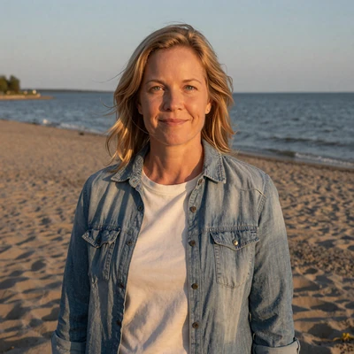 Karen from Erie PA - White woman trucker dating profile at Presque Isle Lake Erie